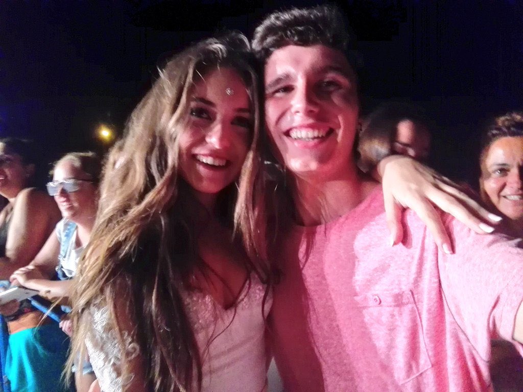 podemos recordar mi foto con <a href="/AnaMenaMusic/">Ana Mena</a> cuando no era famosa?