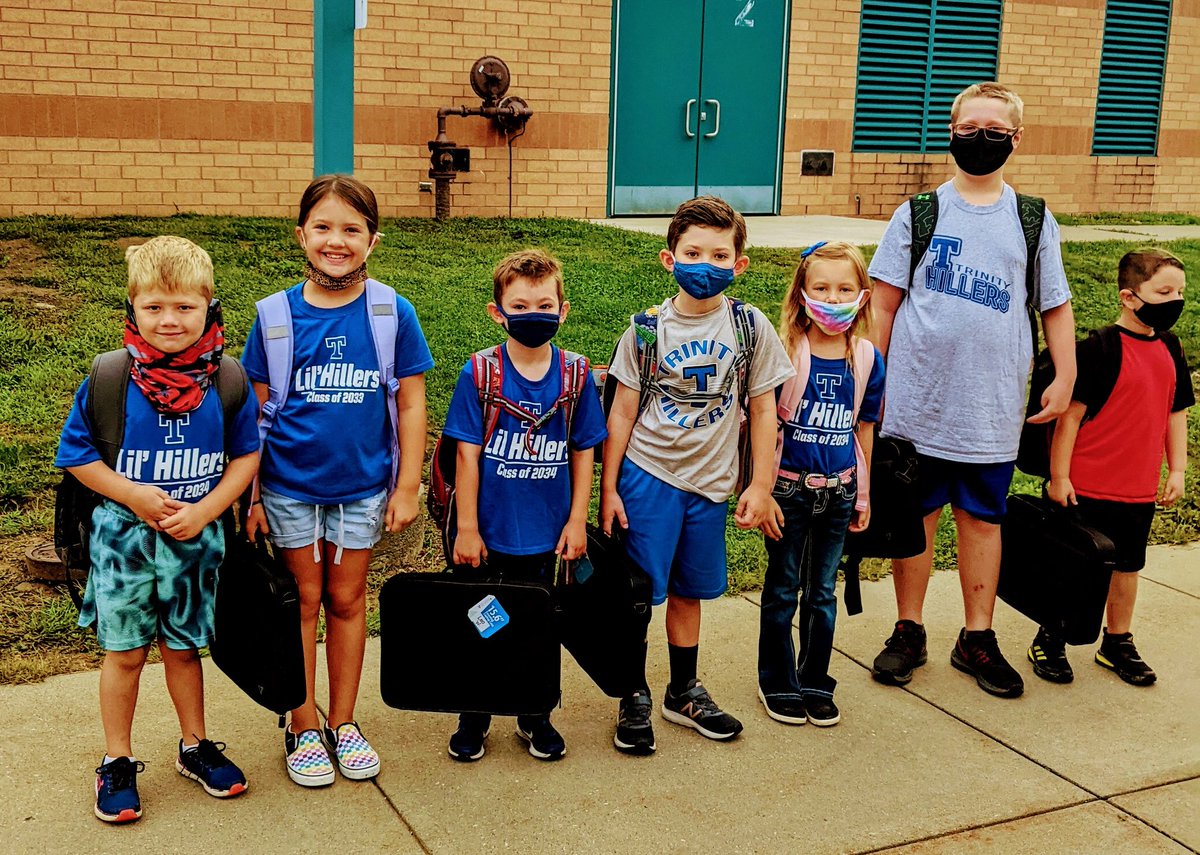 KeruskinPete's tweet image. Trinity South is a Sea of Blue &amp;amp; White today! Every Friday is Blue &amp;amp; White Day to show our school spirit! It's a Great Day to be a Hiller #trinitypride #trinitystrong #trinitysouthrocks @TRINITY_MLUCAS @tnetrinitypride @east_trinity @west_elem