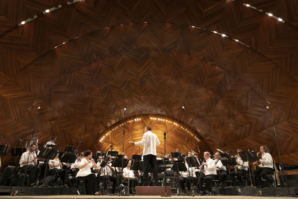 ArtsEmerson's tweet photo. Executive Director David Howse will be narrating Copland’s “Lincoln Portrait” with Boston Landmarks Orchestra! See David and more pieces for free Wednesday, 9/1 at 7pm and follow @LandmarksOrch for more details. https://t.co/VWkkQZKa3m