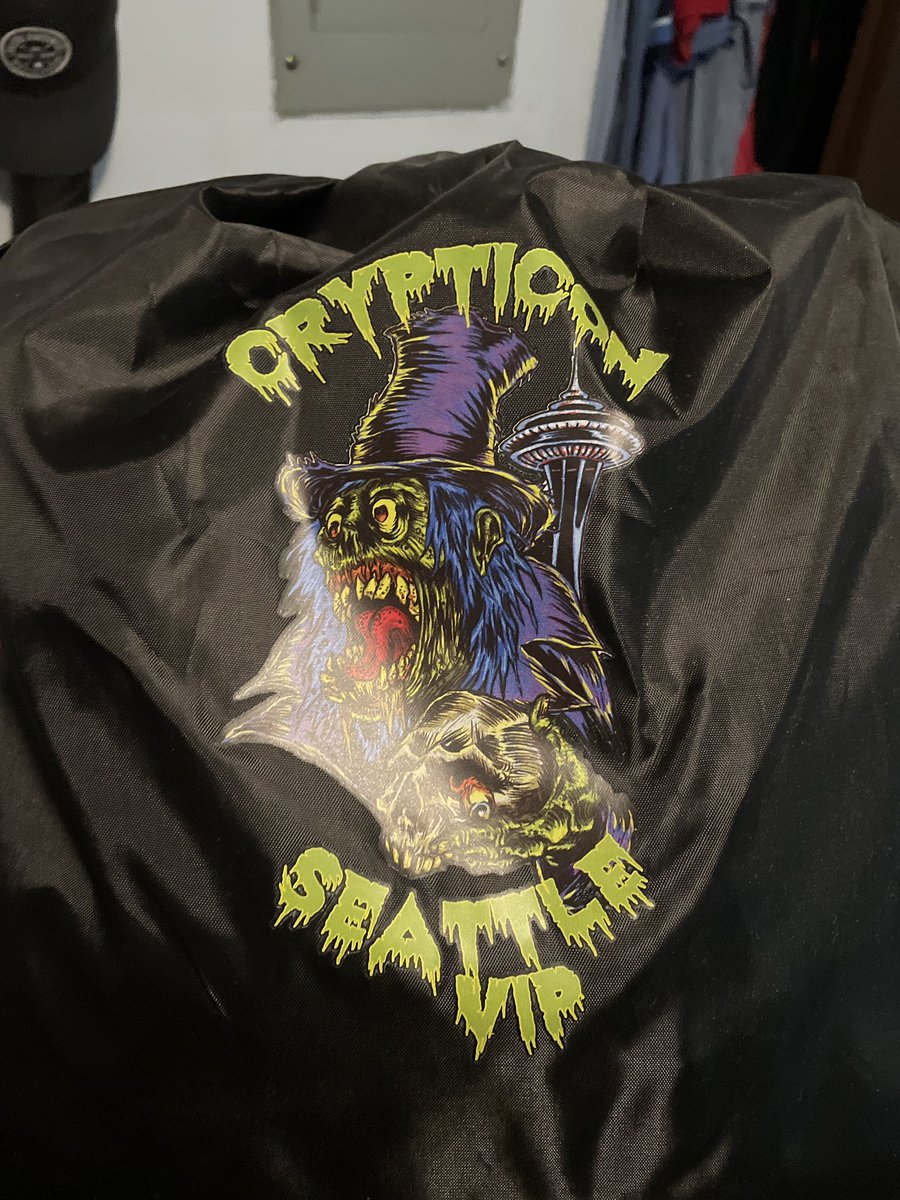 wiccaburr's tweet image. Months to weeks to days to hours.
Can’t wait to attend @crypticon again. #crypt21 #crypticonseattle