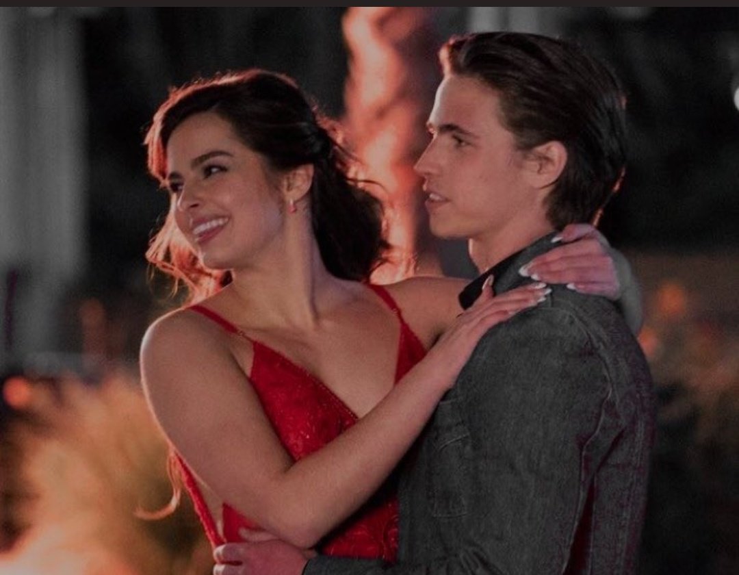 addisonraebb_'s tweet photo. #HesAllThat i am dying look at them 😩😩 @whoisaddison @HesAllThatMovie @netflix https://t.co/kl5FjIjkPM
