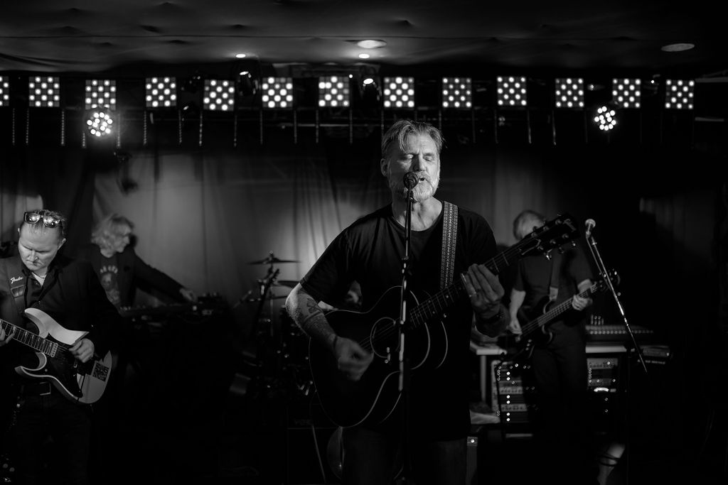 BillardAnd's tweet photo. Blues music is an experience. It's a crowded venue, the pound of the bass, a drink in your hand, and when you close your eyes it can take you back to a simpler time where it's just you and the music.
#bringbacklivemusic #blues
https://t.co/fpgoRroRNY https://t.co/V8XKkJecKs