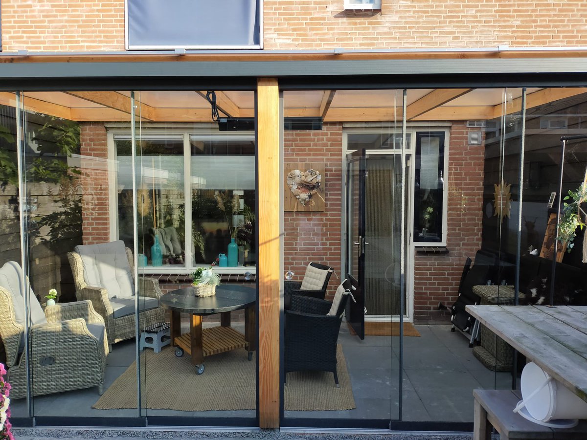 MarcoOlieman's tweet photo. Mooie tuinkamer opgeleverd in Bodegraven
Douglas overkapping glaswand. Polycarbonaat platen, zo heb je optimaal licht in de tuinkamer. https://t.co/6Evfzsfvqo