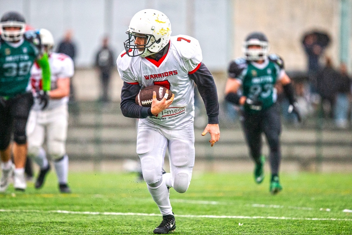 BragaWarriors's tweet photo. O nosso #7. Fora de campo, simples e recatado... mas, dentro? O melhor Running Back do país. 💪🏈🤷‍♂️

Queres tentar destroná-lo? Inscreve-te neste link 👉 https://t.co/w8O2bU2xjh  👈
.
.
.
#truestory #braga #warriors #futebolamericano #bragawarriors #jointhelegion  #runningback https://t.co/LOoZUNFntR