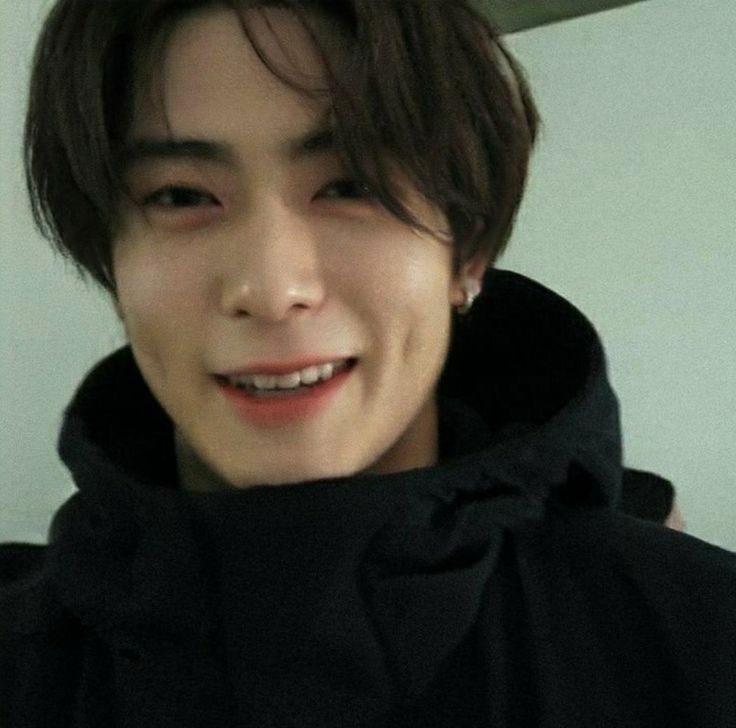 sungshiniee's tweet photo. sólo soy oyente casual de nct y puede que los chicos no sepan de mi existencia nunca pero yo siempre los voy a apoyar y haré todo para que ellos estén bien.
#WeLoveYouLucas #WeLoveYouHendery #JAEHYUNBestBoy #apologizetowinwin #CHENLE #YUTA #JUNGWOO https://t.co/5ETJ7fUq2W https://t.co/JSeSkmsU8L