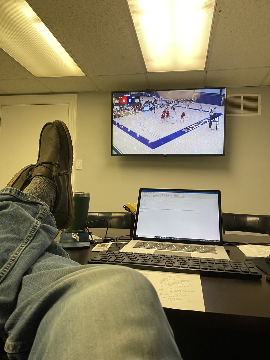 mad1baker's tweet photo. Thought I would take a break from work and watch some @MarianVball. Looking good. @Meellis76 @MaddieEllis51 https://t.co/gO5JwKCPpx