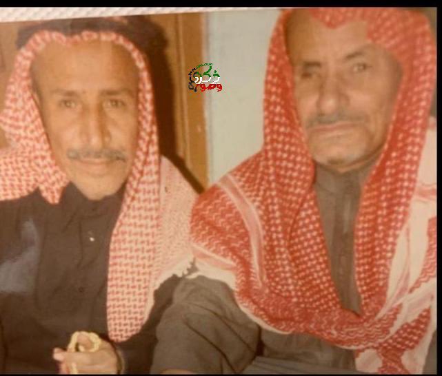 من اليمين 
مبارك عبدالله التويس 
وعبدالله مذكر القوبع 
رحمهم الله 
الصوره سنة 1986