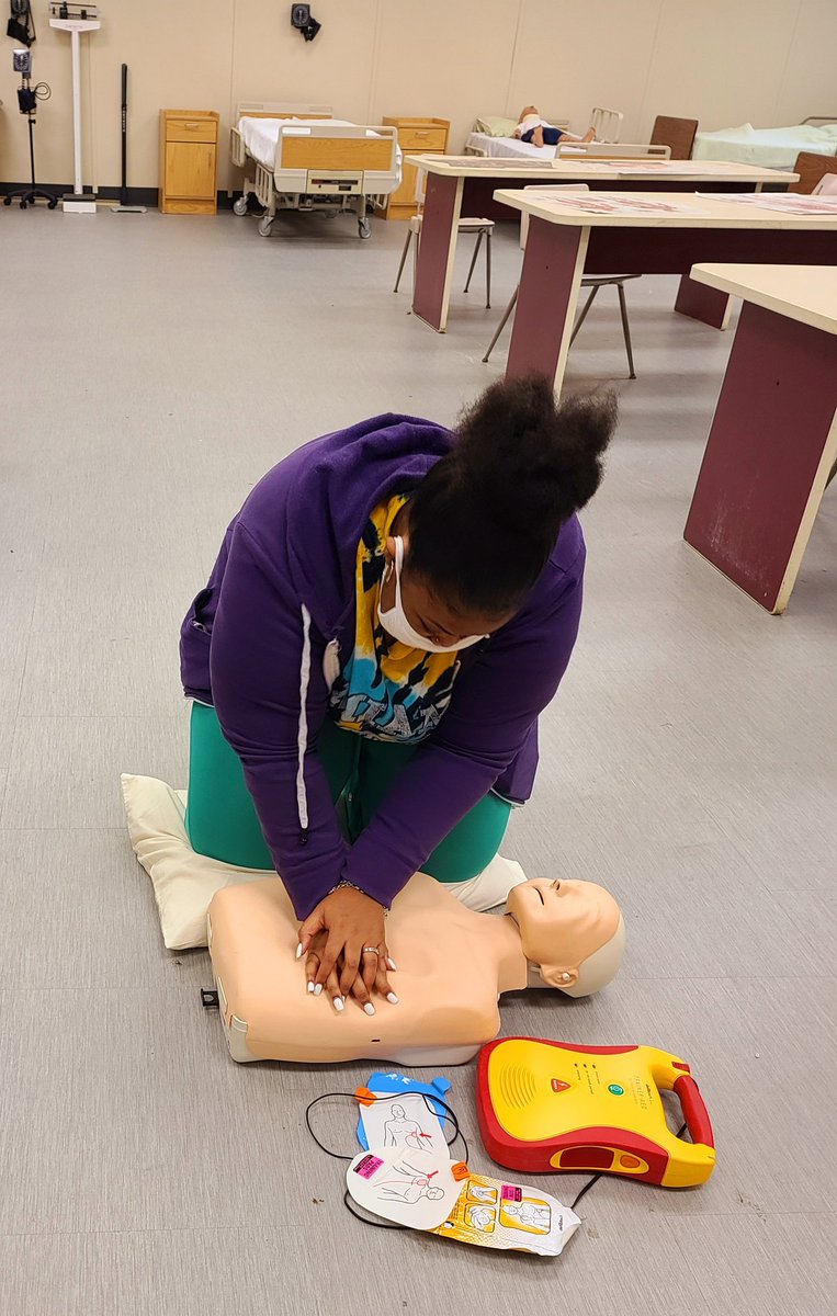 HealthMasd's tweet image. TCRCTC Health Science II students are off to a great start for the 2021-22 school year! CPR/AED 
#workingonhandplacementandinterlocking
#healthsciencerocks
#tcrctc