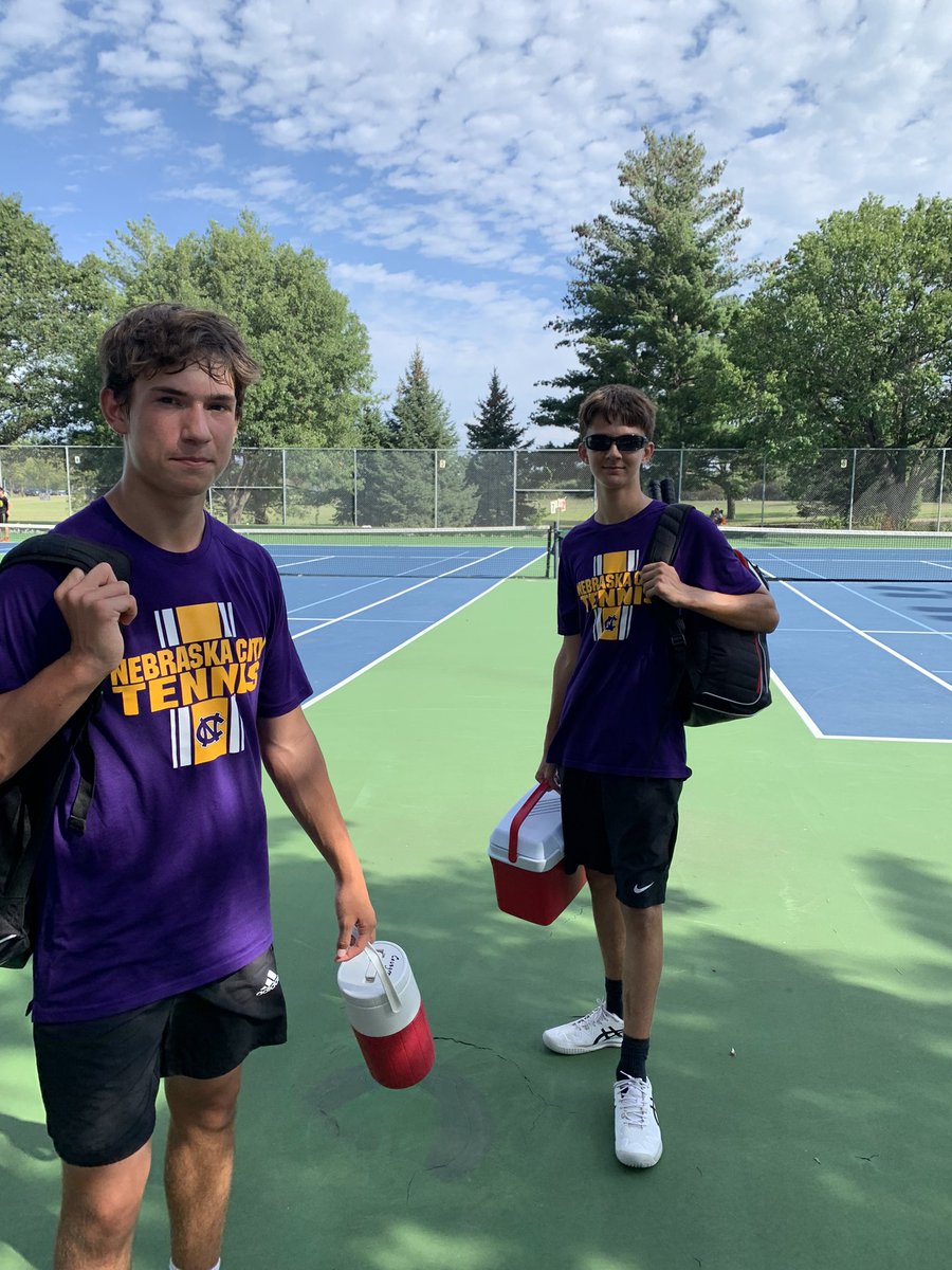 city_neb's tweet photo. These two got 5th out of 14 at Lincoln Northeast/ Lincoln High invite. Way to go! https://t.co/ciA9vDuhah