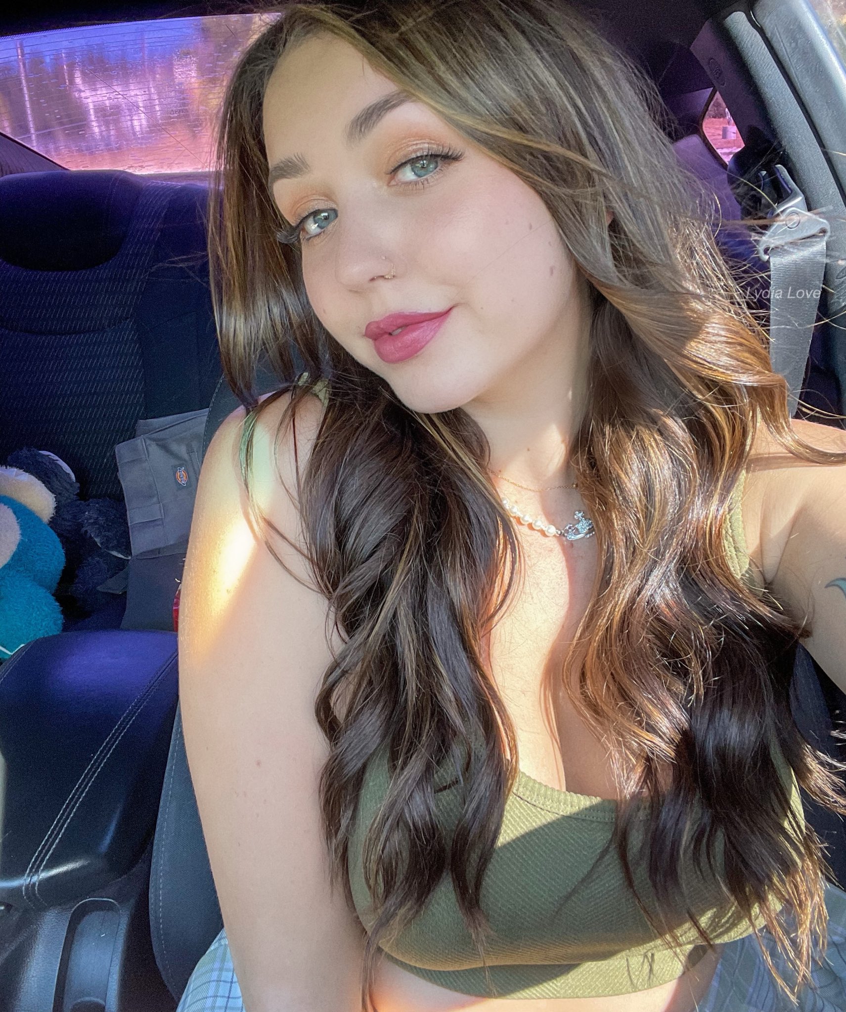 lydia love 🦋 on X: i hope youre having a good day 🤍  t.cogbQfOmWlOJ  X