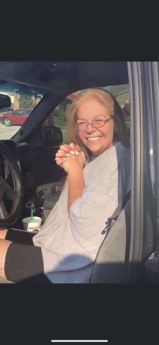 vixtormaxias's tweet photo. please keep my grandma in your prayers. https://t.co/fBolbeo1O8