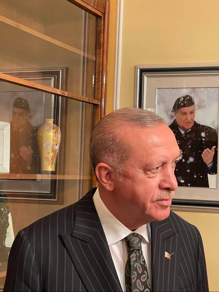 Merhum Aliya; sevdasını, davasını, o kutlu mücadeleyi Cumhurbaşkanımıza şu sözlerle emanet etmişti:
“Bosna’mı koru, Bosna’ma sahip çık. Buralar hep Evlad-ı Fatihan’dır, o size emanettir.”