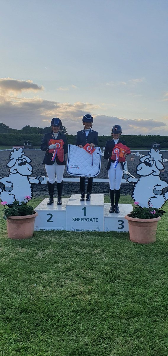 ladyk300's tweet photo. So unbelievably proud of Emily and Belle this week! Earning herself a spot on the podium at the Under 25's Sheepgate Championships is a massive achievement. 8.5hr journey is definitely worth it. https://t.co/siQZzoC5xO