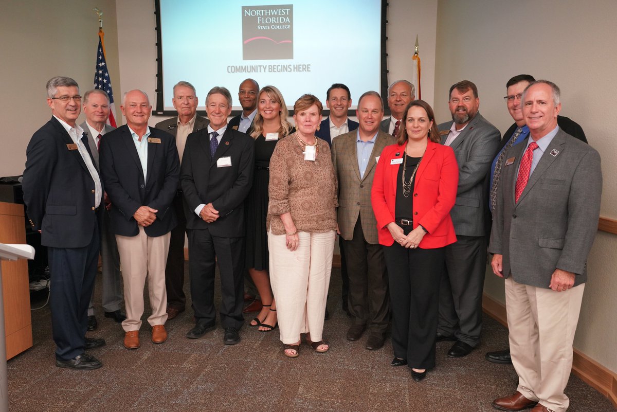 The NWFSC Foundation celebrated past board members and welcomed new members last night at their annual Foundation Board Installation and Recognition Reception.