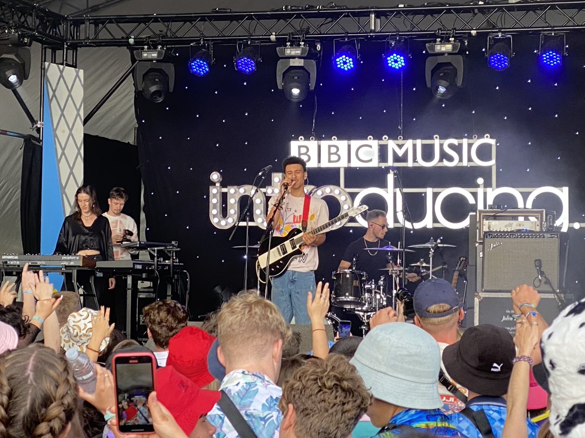 Great support for @tayosound playing his hometown festival this afternoon. #RandL21