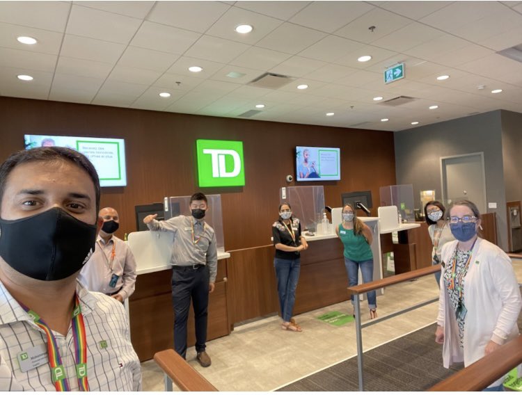 Team 5636 saying “see you soon” to Tianlong, as he continues his TD career at branch 0537. You’ll be missed! <a href="/julienabboud/">julien abboud</a> <a href="/StephTennant26/">Steph Tennant</a> @DylanTufford_TD <a href="/ChelsaDoucette/">Chelsa Doucette</a> <a href="/seonju_lee62/">Seonju Lee</a> <a href="/wenzhxin93/">Miranda_Wen_TD</a>