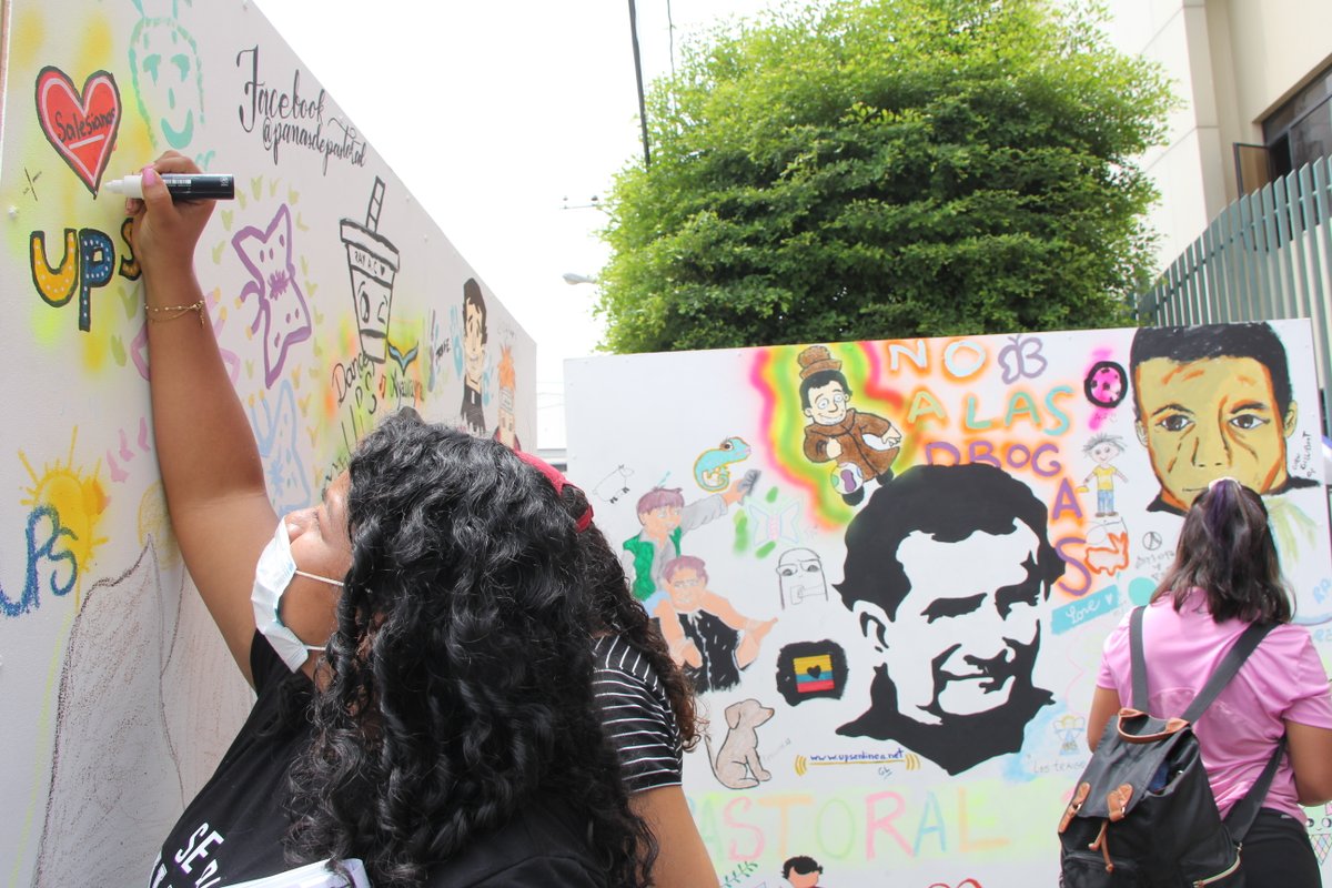 upsalesianaec's tweet photo. 👩🏻‍🎨👨🏻‍🎨En el marco de las festividades en honor a #DonBosco, los Grupos #ASU Sociopolíticos de la sede #Guayaquil desarrollaron el Concurso #PintaADonBosco donde los miembros de nuestra comunidad expresaron su creatividad en el #MuralDonBosco2021.

#DonBoscoVive #UPSEcuador💛💙 https://t.co/bW17mOxBLV