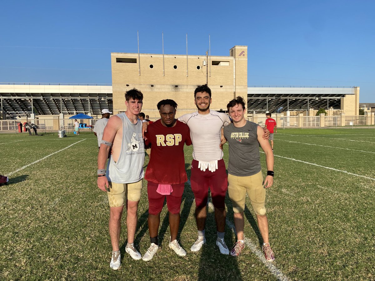 Coach_DawsonRSP's tweet image. Wed POD: ST Grady Harper. Off Josh Lockhart. Frosh Osvaldo Salas. Def Joseph McGuire. RSP