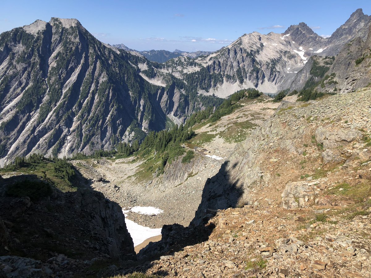 medwards61's tweet photo. After 60 days on the PCT, I have traveled 1,201 miles. The first three photos are between Snoqualmie Pass and Stevens Pass. The last is a photo of me hoping to soon be warm, dry, and well fed. https://t.co/SJbY70TYiO