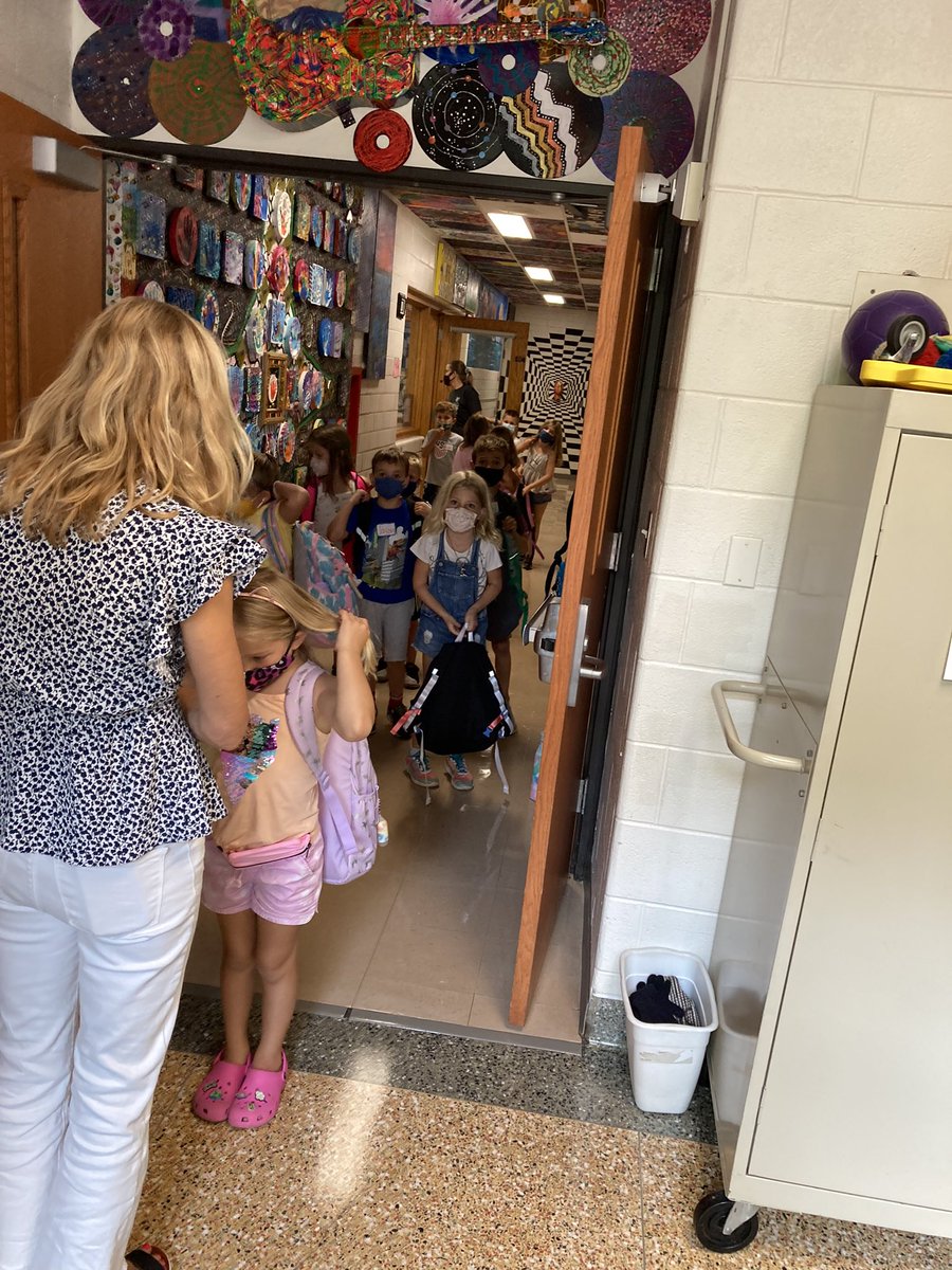 AvenueOgden's tweet photo. And just like that, week one for all 595 kids is done! Thank you Ogden teachers for an amazing return to school!!! https://t.co/Wyk59QAKjc