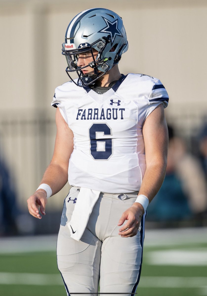 Farragut Admirals Quarterback DAWSON MOORE Stats vs Knoxville West Tonight 🏈⚓️
PASSING:
17 of 23 (73.9%),  384 Yards, 3 Touchdowns 
RUSHING:
67 Yards on 16 Carries
TOTAL OFFENSIVE YARDS:  451 
⁦<a href="/FarragutFB/">Farragut Football</a>⁩ ⁦<a href="/6awsonmoore/">Dawson Moore</a>⁩ ⁦<a href="/5StarPreps/">5Star Preps</a>⁩ ⁦<a href="/prepxtra/">PrepXtra</a>⁩