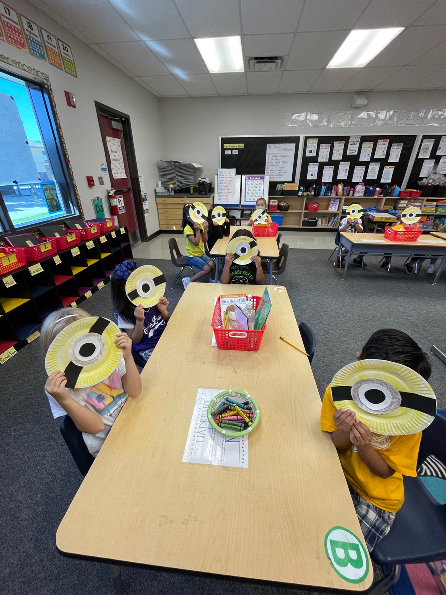 Lena0173's tweet image. M is for Minion! #letteroftheweek
#FridayProject #kindergarten