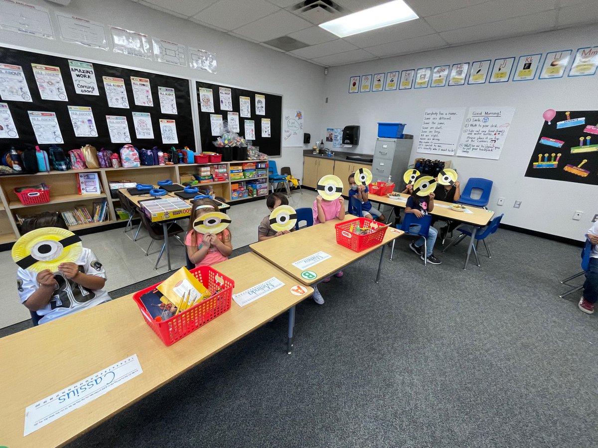 Lena0173's tweet image. M is for Minion! #letteroftheweek
#FridayProject #kindergarten