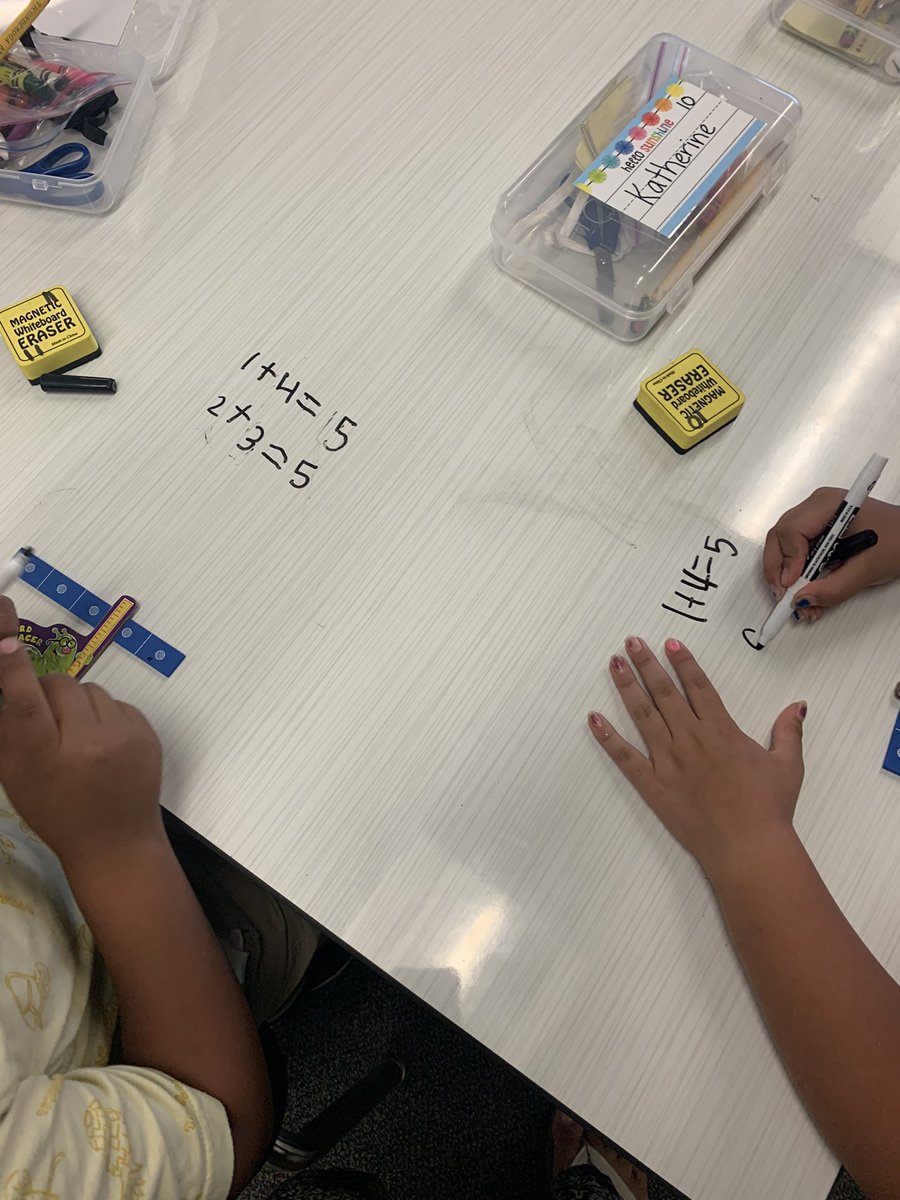leti_lmarquez's tweet photo. Learning how to make partners of 5 using math stair steps. @Columbia_VVUSD https://t.co/Lj7UOKzIbb
