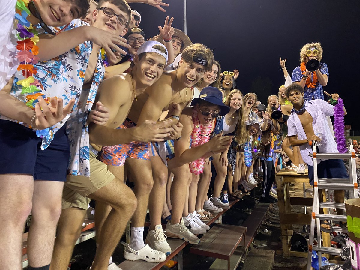 Beaching it up and cheering on the Wildcats. ❤️ my seniors! <a href="/ORHSWildcats/">OakRidgeWildcatFootball</a> <a href="/orhs_cheer/">ORHS Cheer</a> <a href="/ORHS_Wildcats/">Oak Ridge HS</a> <a href="/KITTYCOMMITTEE1/">ORHS STUDENT SECTION</a> <a href="/10Gadams/">Dr. Garfield Adams</a> <a href="/ORHSDanceCats/">ORHS Dance Cats</a> #Classof2022