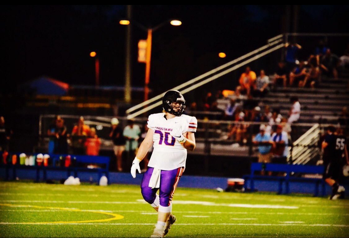 elizabreid's tweet photo. Clocked in and got the job done #villemenofmayhem #poeticjustice #revengetour https://t.co/4eQZE7BTyG