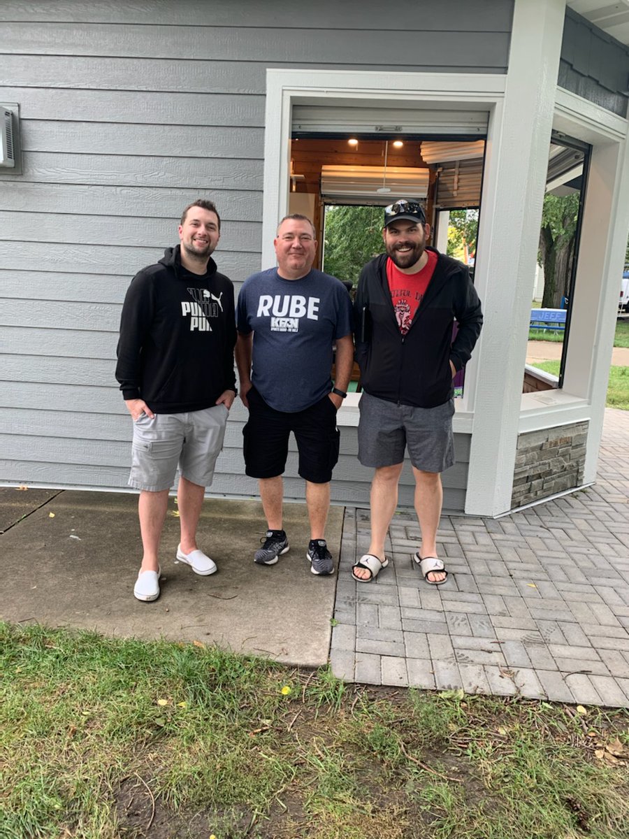 sdorff's tweet image. Highlight of the State Fair day was watching Progrum Password and this pic! #KFANatTheFair