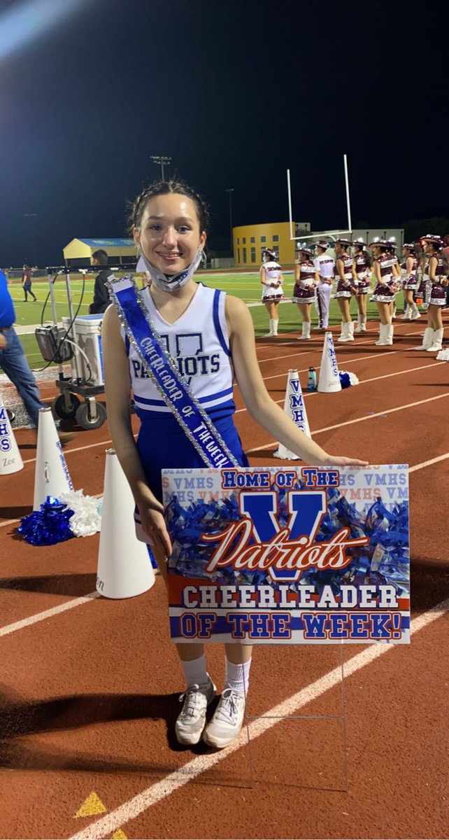 Cheerleaders of the week💙
