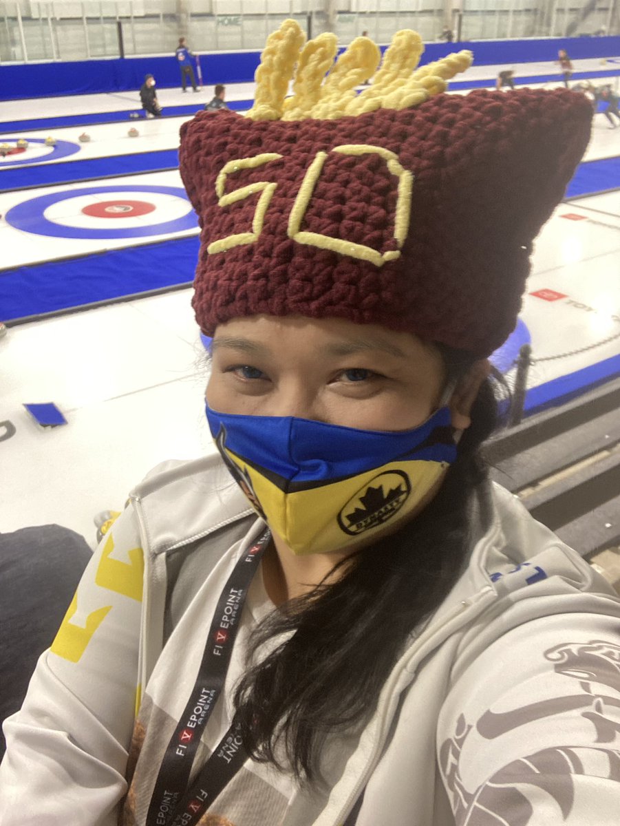 ciaomichaella's tweet photo. #CurlingNightInAmerica taping has been a great opportunity for me to use all the #curling clothes I have accumulated over the years. This afternoon Iโm wearing ๐ @NiklasEdin โs #ContCup2020 jacket
#SidenjรถPojken #SEEDERNSHURPAWYKAEN #TeamEurope https://t.co/8NtZJ55dBP