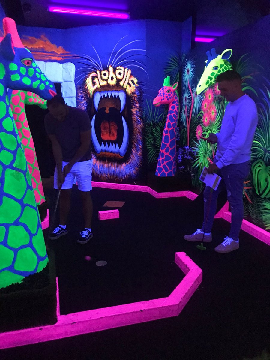 glenndovey's tweet photo. Great night out with great company @layladjohnson Danvallier. #globalls @JurassicGloball @HarvesterUK https://t.co/fvgiSe4Iid