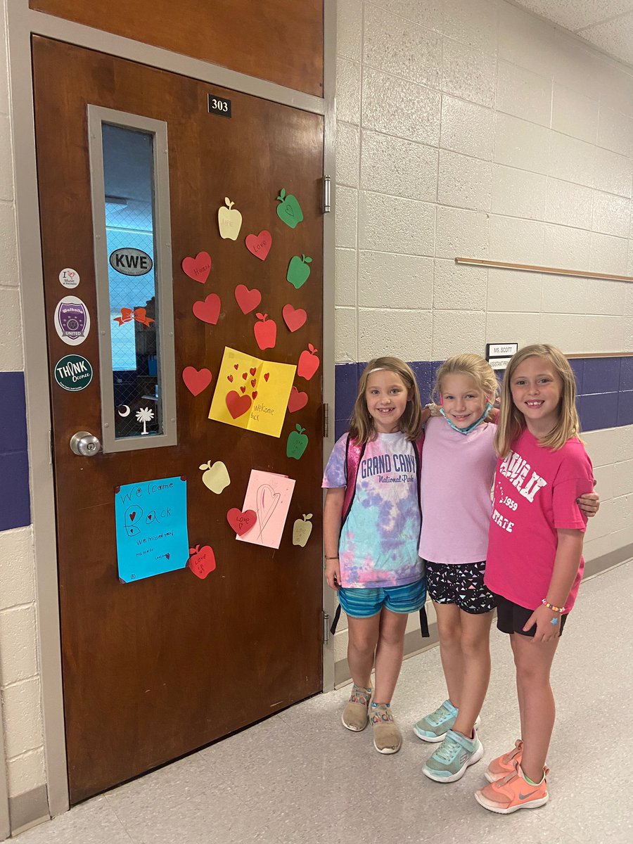 AGScott18's tweet photo. Kids are the best! 🥰💜#KeoweeCubs #LoveMyJob #KindnessMatters https://t.co/Juf7CLjCj3