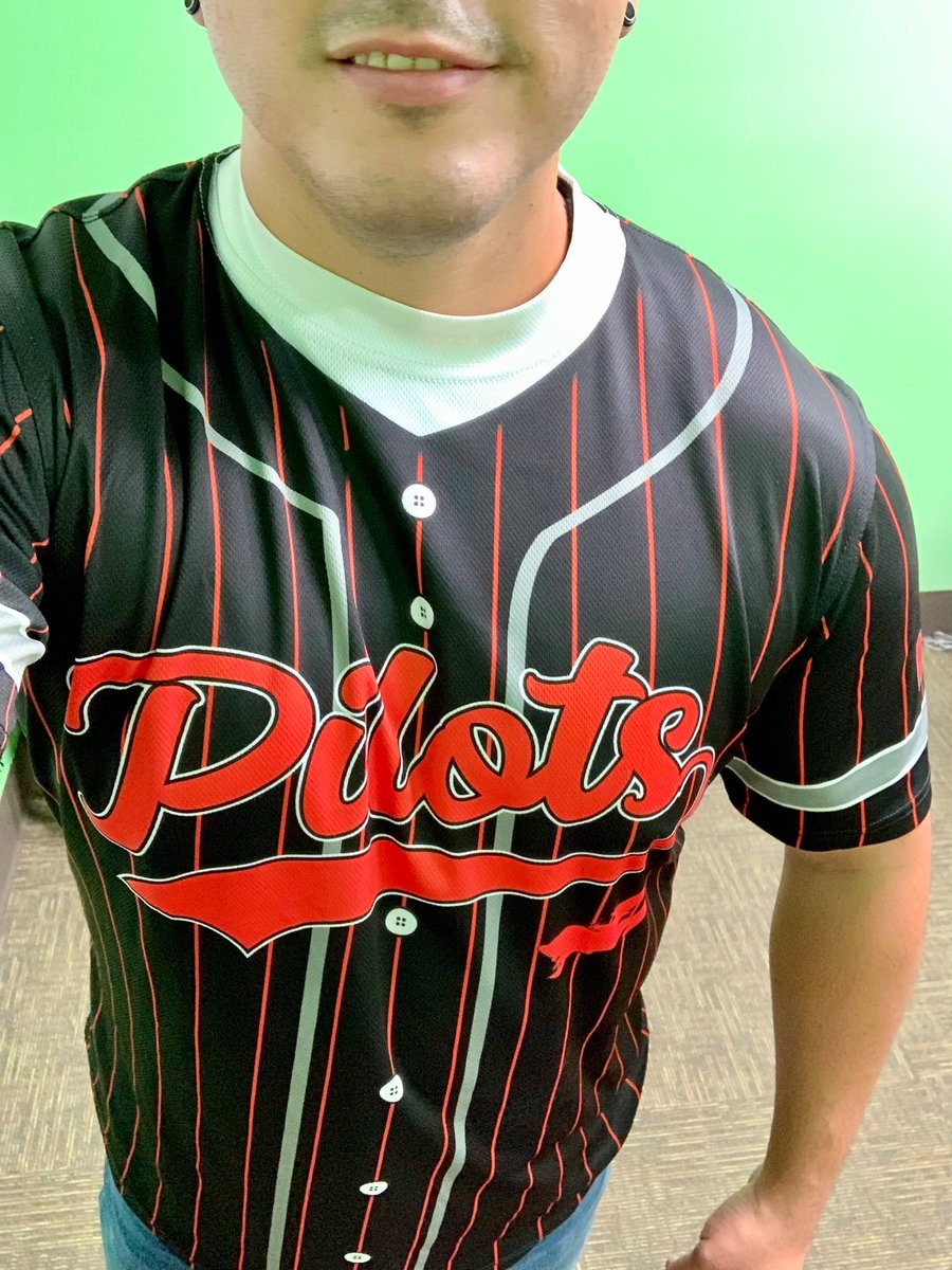 Steven_Z_HR's tweet photo. Brought my 6629 Monrovia Pilots softball jersey out of retirement today for jersey day! #TheHomeDepot #HomeDepotPro #THDPro #myTHDhr #ONEHomeDepot https://t.co/zMmnOT6KaD