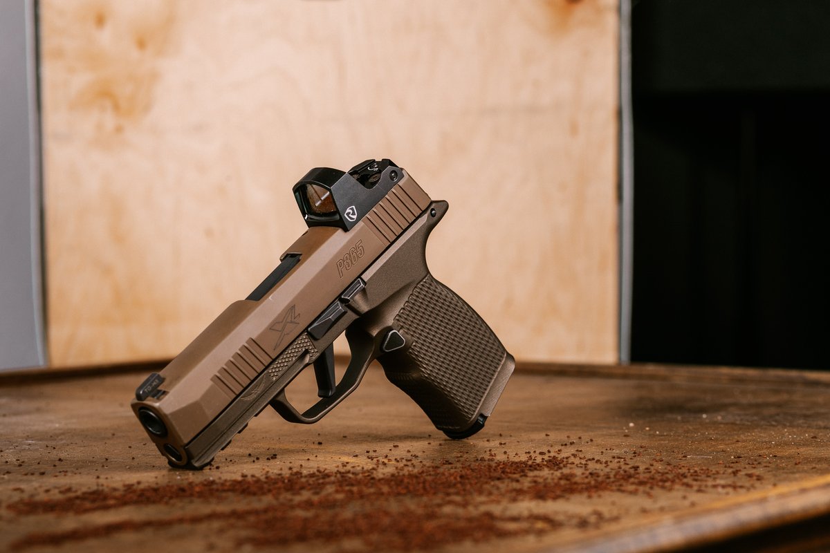 ritonoptics's tweet photo. ๐ฅSheesh. ๐ฅ
#riton #ritonoptics #weareriton #icarus #sig #reddot #edc #pistol #handgun #photooftheday #moodygrams #photography #mprd2 #guns #gunsofinstagram #fde https://t.co/aGODc7IqC5