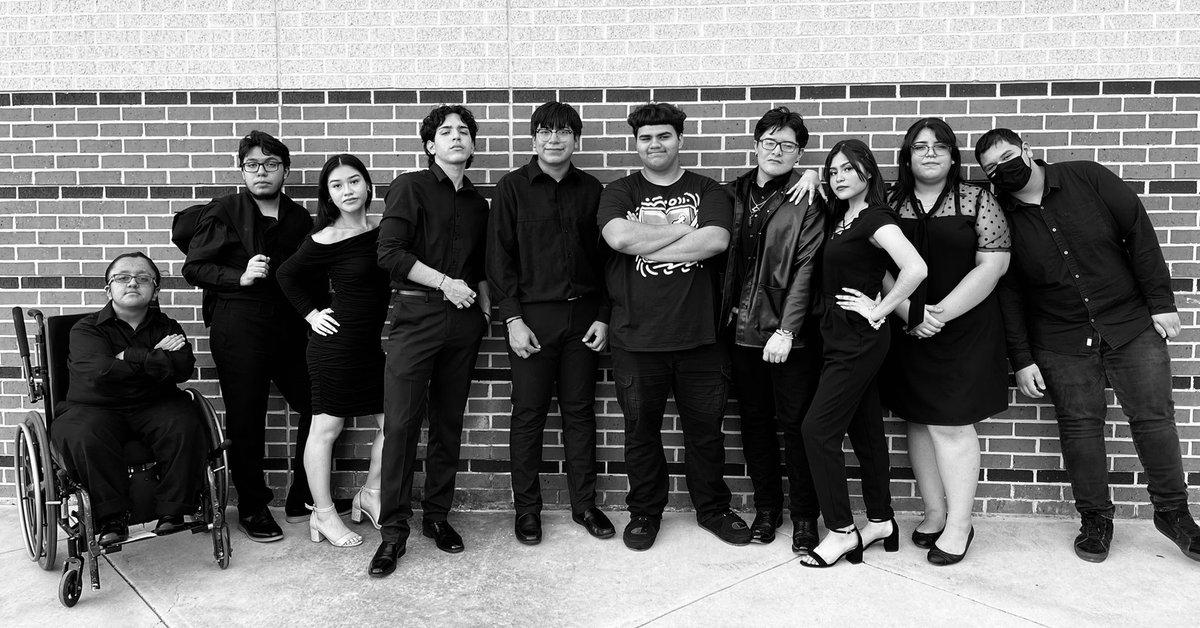AcademyActingCo's tweet photo. 2021-2022 AAC Senior Portraits! @eisdofsa @FineArtsEISD https://t.co/yUvYNyq8s6