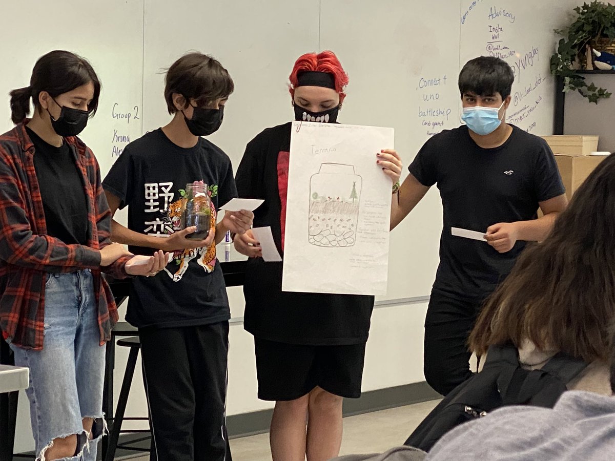 KeithNuthall's tweet image. Takin’ soil microbes and nutrients @BostoniaHigh Who knew soil could be so cool. Excited for our sustainability complex to bloom beautiful plants and humans. #SeedToTable #BeCurious @CajonValleyUSD