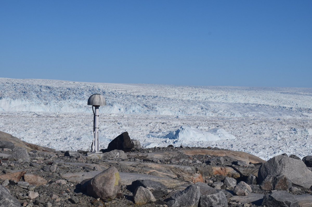 SciSchreibs's tweet image. Happy #FieldWorkFriday! Recently I returned from Greenland where I was doing some work for @UNAVCO and @DTUcryo. I’m feeling very lucky to have been able to safely participate in a field excursion (thanks to the vaccine) when so much other science is still on hold.