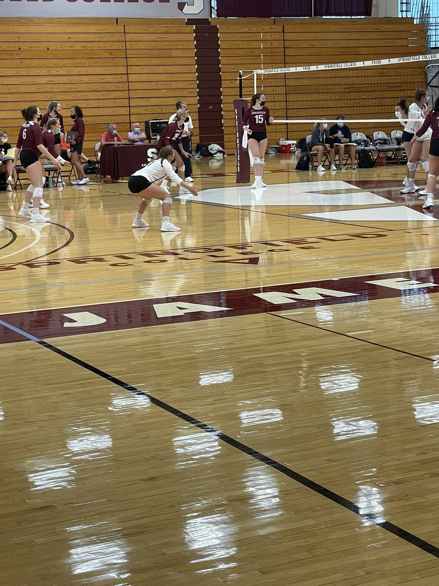 mdeguire20's tweet photo. Cheering on 2/3 of the Deguire’s yesterday at Springfield College! #1#20 #DeguirePride https://t.co/hsuwAFNs1L