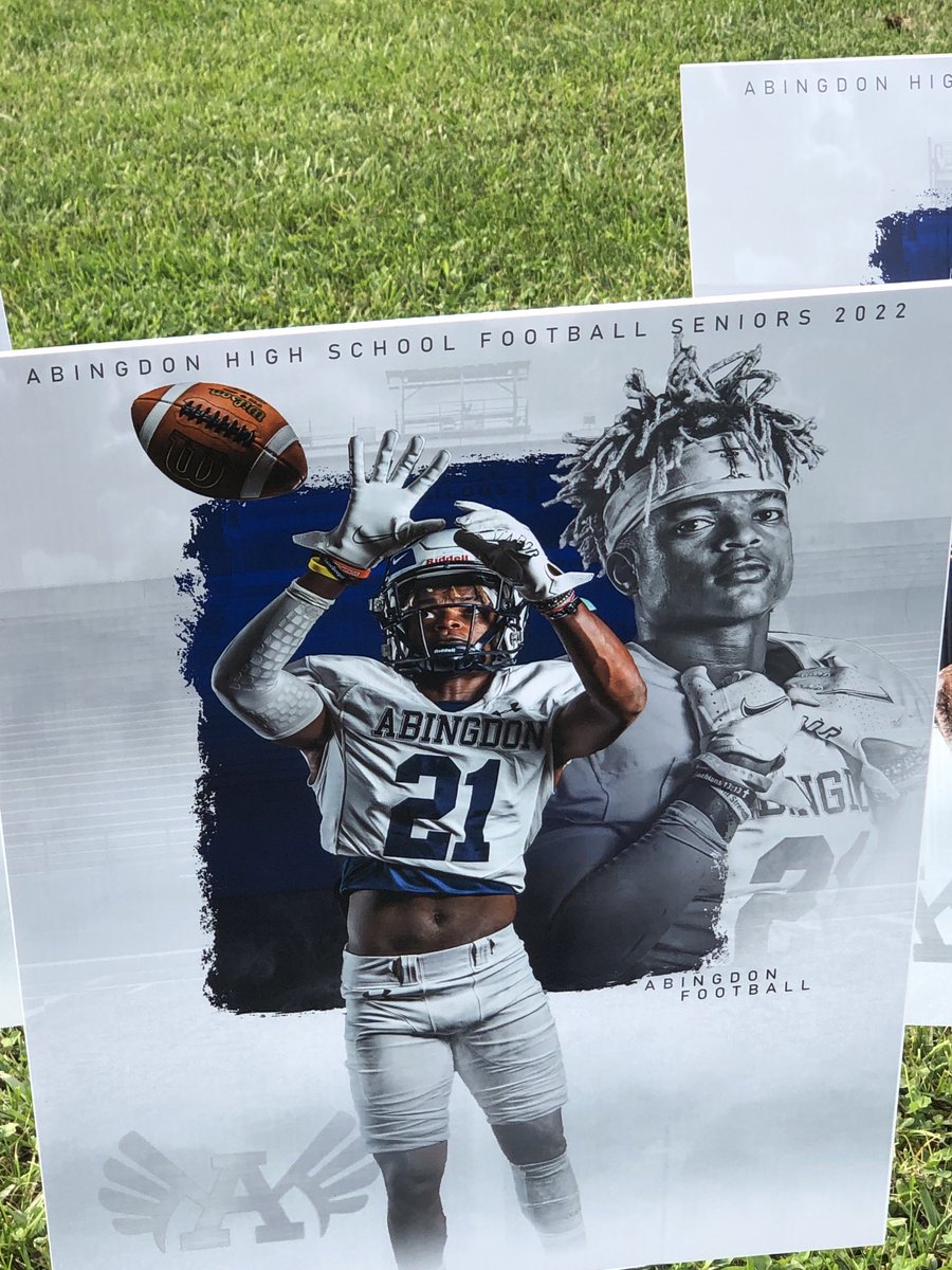 AllenJessee1's tweet image. Timmy’s Senior Football Season!! Hard to believe!! Go Falcons!!