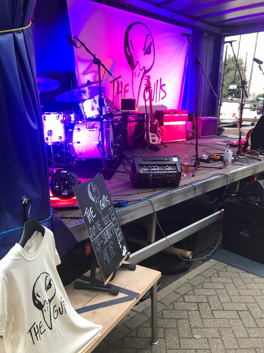 BobKessels's tweet photo. We had a nice one over here in Stratford-upon-Avon!!🤘🤘#gigging #TheGulls #TheImpossibleTourpart3 https://t.co/2aBqcvjQrv