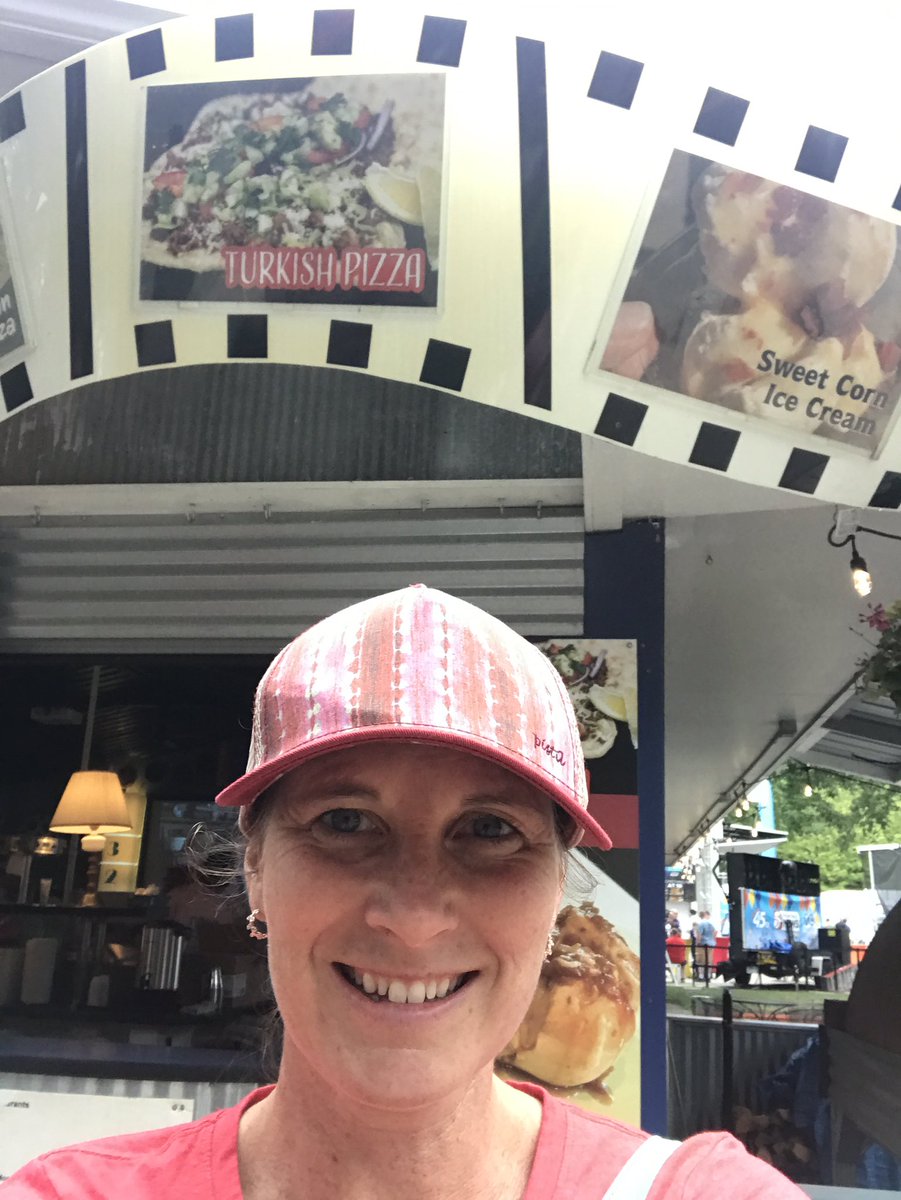 SkiLawson's tweet photo. State Fair Treasure Hunt Day 2-Found it! Yum! #statefairhunt https://t.co/aCjQmyD5IO