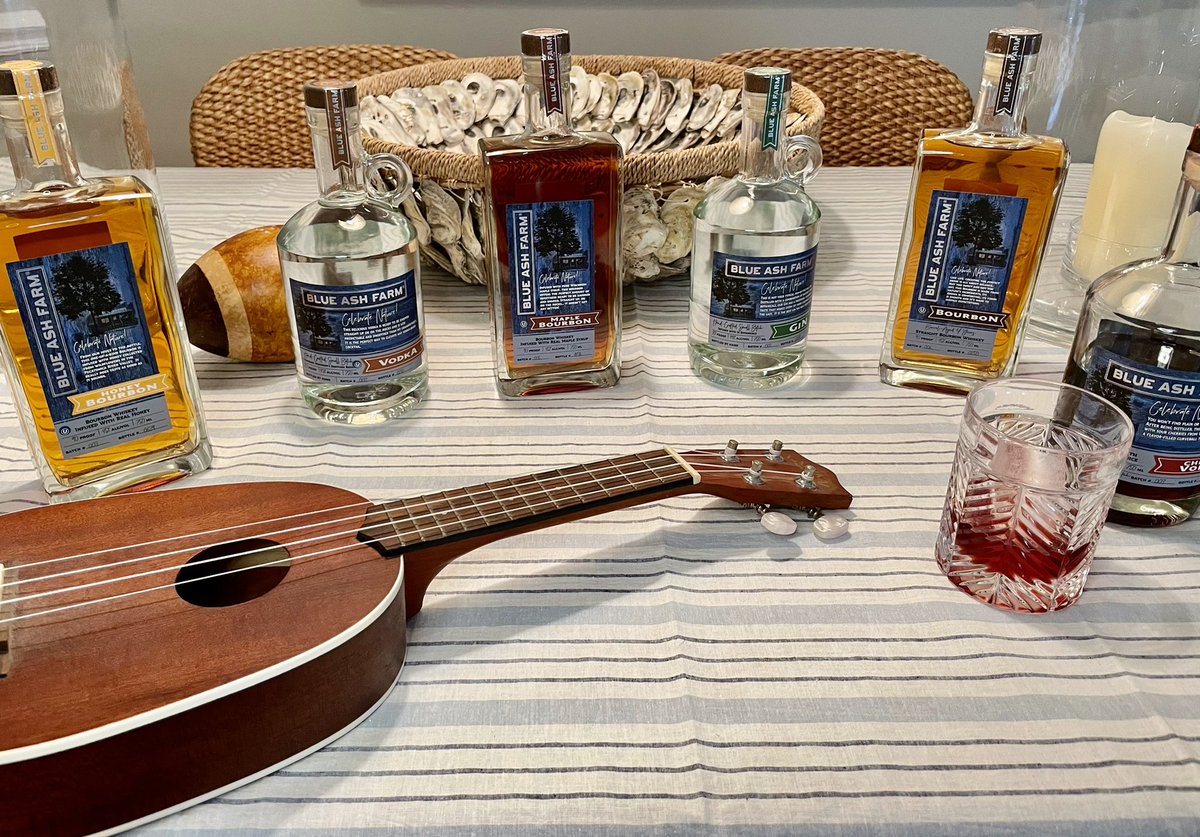 Jimmyjude13's tweet image. Celebrating my good friend Bill O’Donnell’s spirit line @BlueAshFarm tonight. I stood next to Woody for 10 yrs in the pit, it’s really cool seeing him accomplish this. He has his own bees for the honey in the bourbon and the cherry vodka is dangerous at 80 proof!
