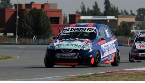 noti_de_boxes's tweet photo. #TNEnRosario 

@aletorrisi116 se quedó con la pole provisoria de la primer tanda clasificatoria del día viernes!

📸👉 @prensatn https://t.co/8bUX9dAidh