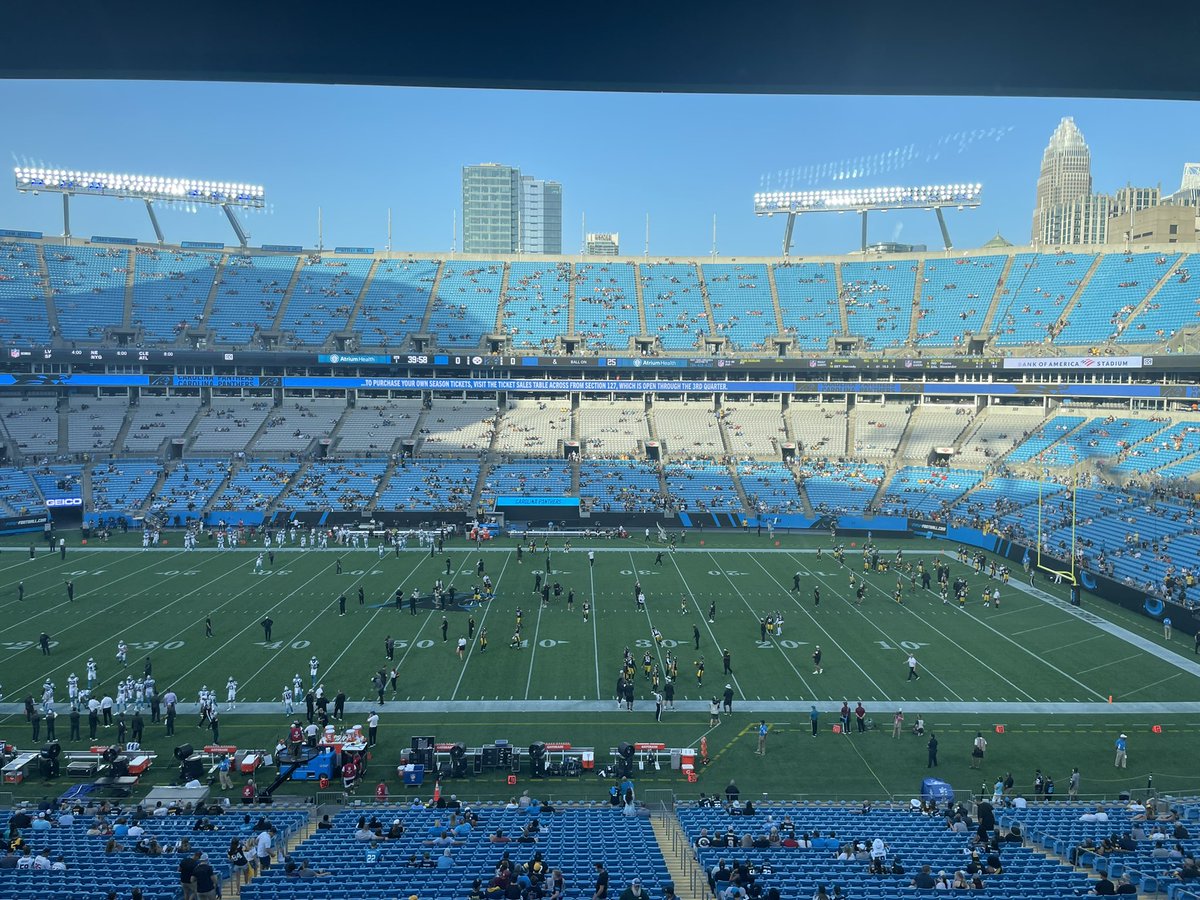 Sheena_Marie3's tweet photo. Clocking in.
#PITTvsCAR https://t.co/H6raMibsw7