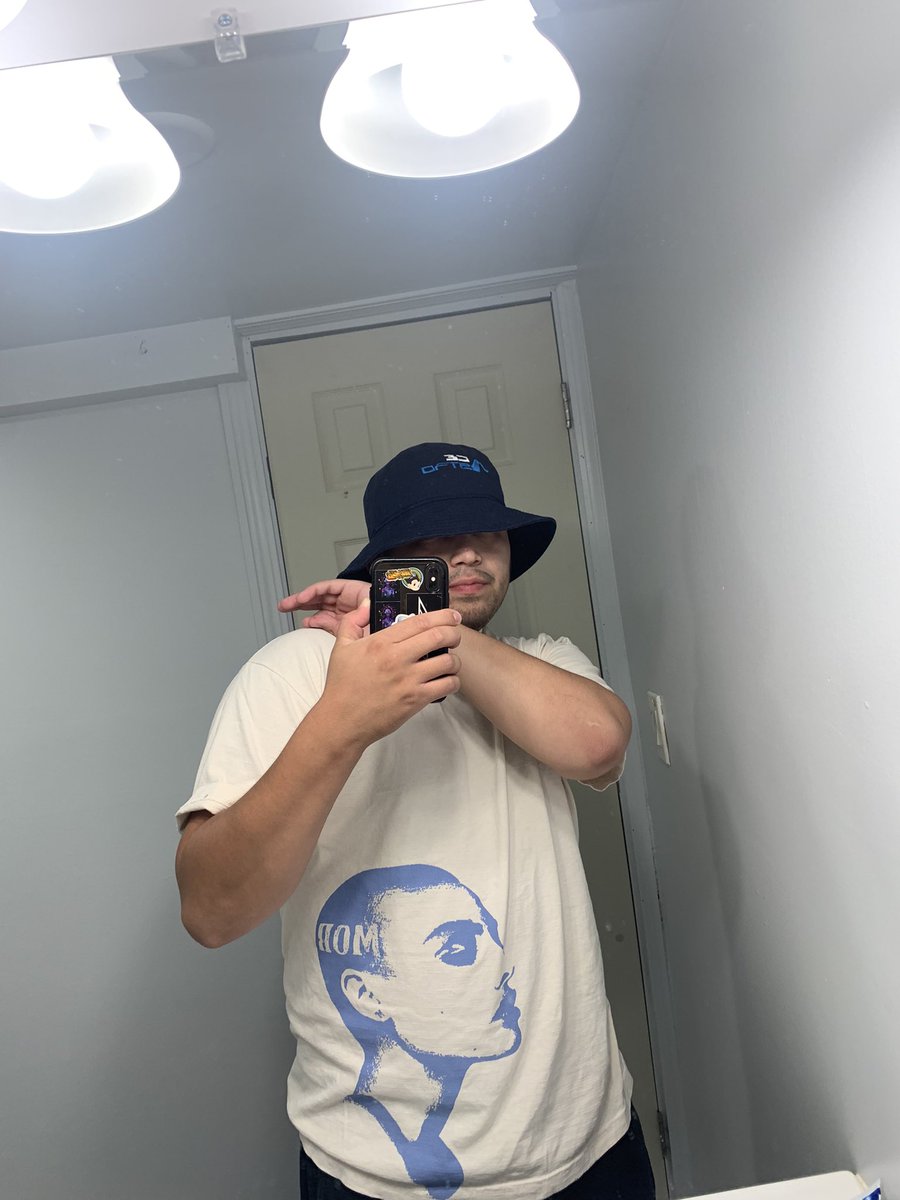ANTisHONY's tweet photo. 🥶 https://t.co/y0YF6Ojn4p