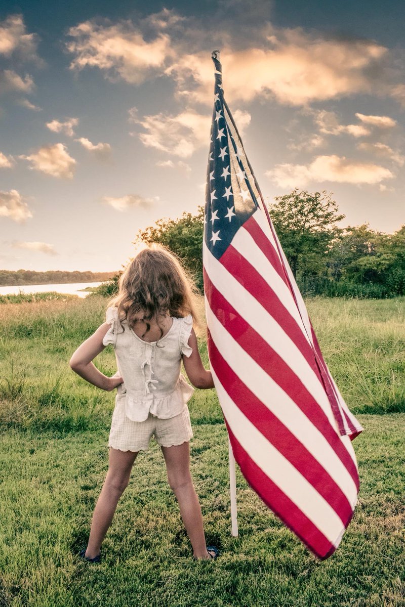 My 5yr old niece in Texas showing her love for America and the Military! @WTOV9 @LivePDNation @StuBishop_LPD @DeputyDuvall