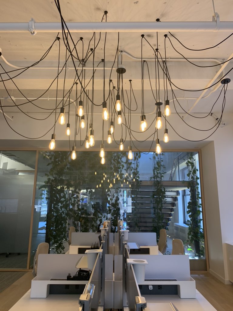 mallory_obrien's tweet photo. Who would’ve thought I’d get to carry on Thomas Edison’s legacy? In 1892, Edison’s company merged to form @GeneralElectric. 💡 Nearly 130 years later, I get to help invigorate this iconic, impactful, innovative brand. The pride I feel is electrifying. ⚡️ #BuildingAWorldThatWorks https://t.co/h0FUmv5xxA